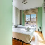 Apartmán A&n Spacious Family With Pool & Parking *