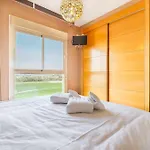 A&n Spacious Family With Pool & Parking Apartmán *