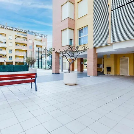 Apartmán A&n Spacious Family With Pool & Parking
